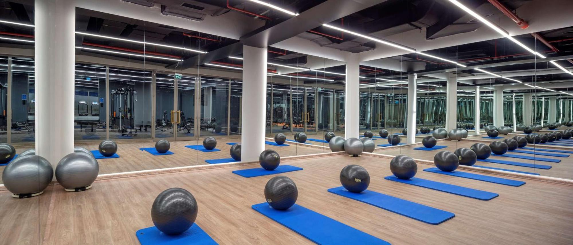 فندق هيلتون إسطنبول باكيركوى اسطنبول المظهر الخارجي الصورة The gym at the hotel